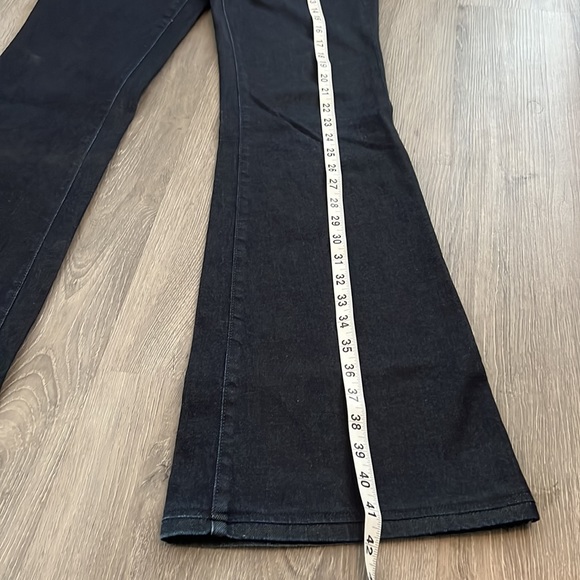 Juicy Couture jeans. Size 28 - Picture 6 of 8